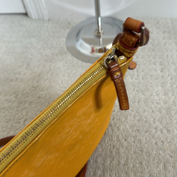 Dooney & Bourke Crossbody Bag - Picture 5 of 12